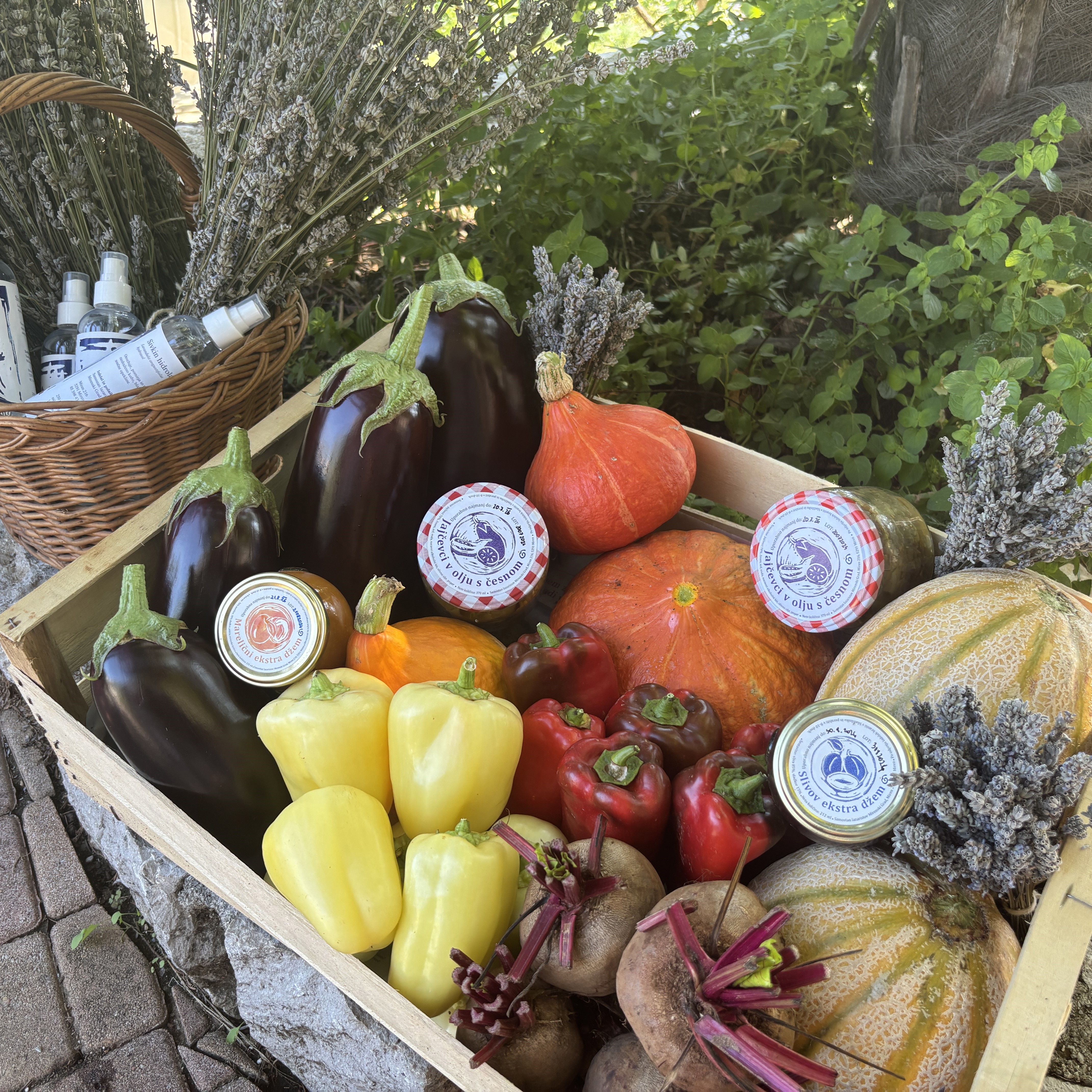 Domača zelenjava in drugi pridelki
