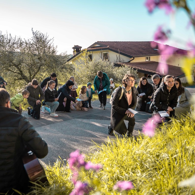 Križeva pota na Mirenski Grad